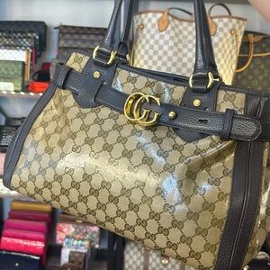 GG BAG SHOWED LIVE AUCTION